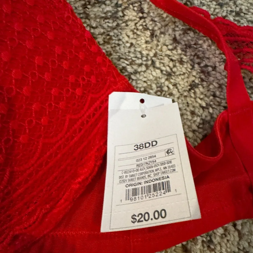 38DD Red Lace Bra - Picture 5 of 5